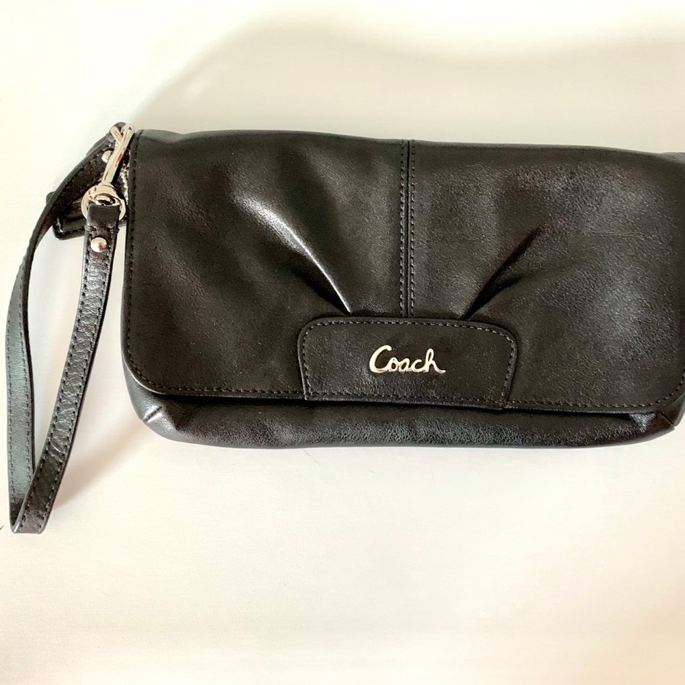 Black Leather Coach Wristlet